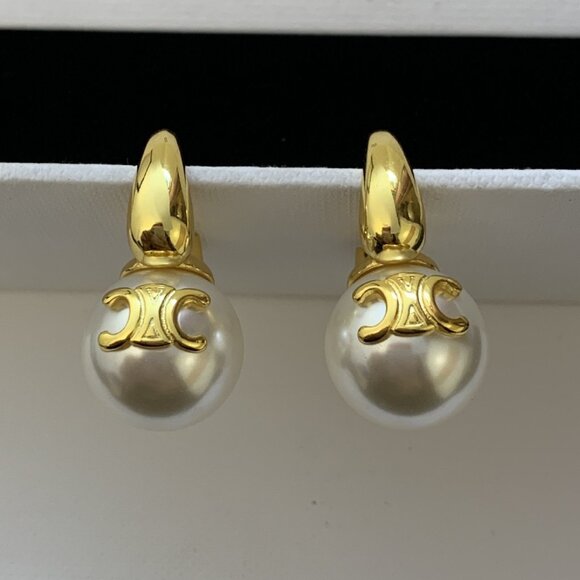 CELINE Pearl Circle Earrings - Picture 3 of 6